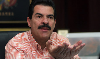 Manfred Reyes Villa du PPB-CN