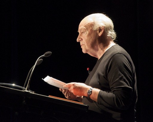 Galeano_leyendo.jpg