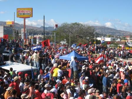Honduras : La méga concentration de la Résistance dans le Toncontìn